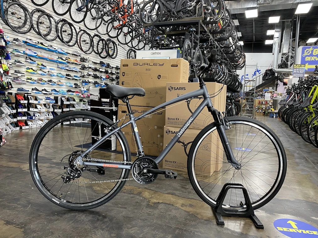 Retrospec Barron Comfort Hybrid Bike 21-Speed - Graphite 2022 3 Retrospec Barron Comfort Hybrid Bike 21-Speed - Graphite 2022