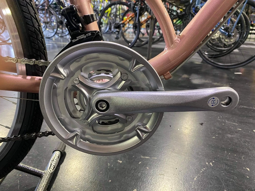 Retrospec Barron Step-Thru Comfort Hybrid Bike 21-Speed - Mauve 2021 9 Retrospec Barron Step-Thru Comfort Hybrid Bike 21-Speed - Mauve 2021 - Image 7