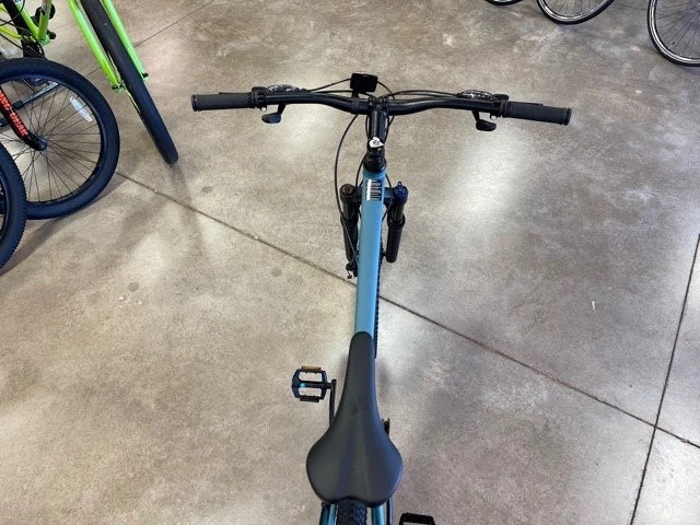 Retrospec Ascent Hardtail Trail/Mountain Bike - Lockout Front Suspension, Disc Brake 10 Retrospec Ascent Hardtail Trail/Mountain Bike - Lockout Front Suspension, Disc Brake - Image 8