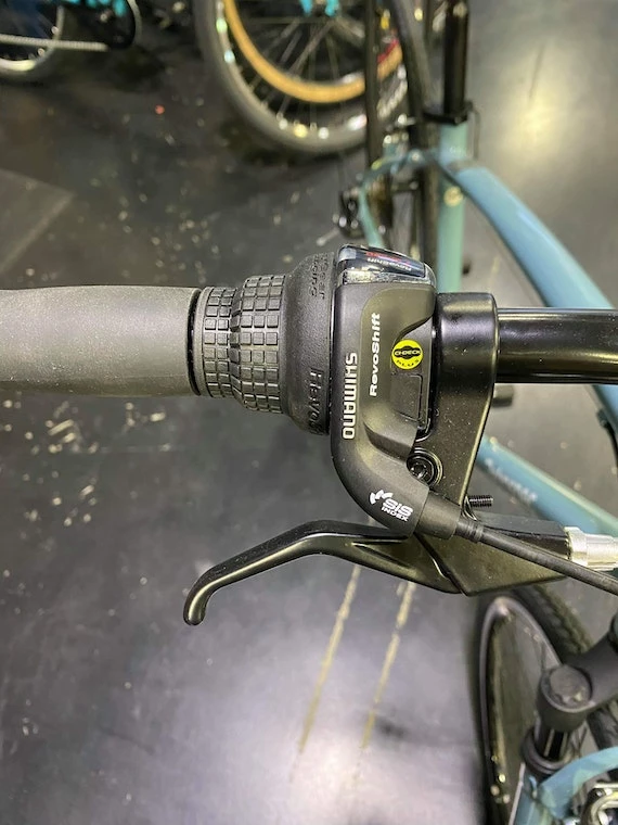 Retrospec Barron Comfort Hybrid Bike 21-Speed - Blue Fog 2022 11 Retrospec Barron Comfort Hybrid Bike 21-Speed - Blue Fog 2022 - Image 9