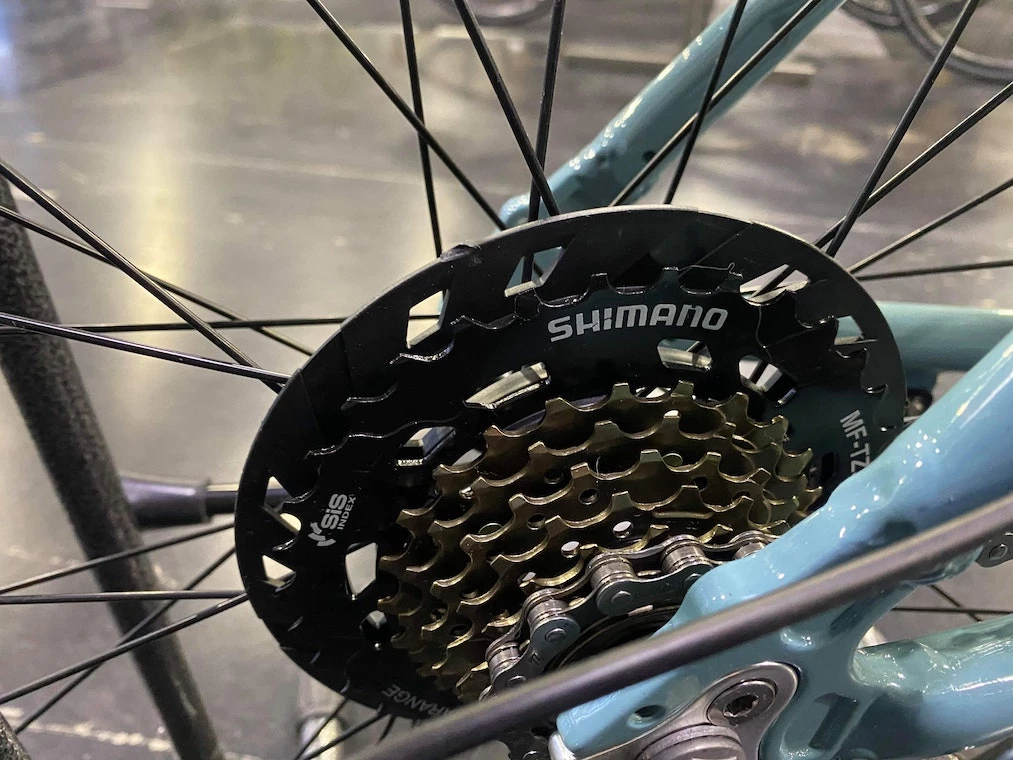 Retrospec Barron Comfort Hybrid Bike 21-Speed - Blue Fog 2022 9 Retrospec Barron Comfort Hybrid Bike 21-Speed - Blue Fog 2022 - Image 7