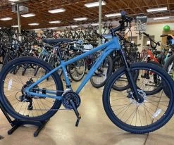 Retrospec Ascent Hardtail Trail/Mountain Bike - Lockout Front Suspension, Disc Brake