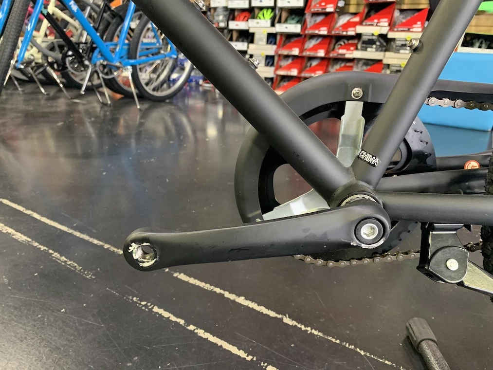 Retrospec Sully Klunker-Style Single-Speed Bike - Matte Black 2022 4 Retrospec Sully Klunker-Style Single-Speed Bike - Matte Black 2022 - Image 2