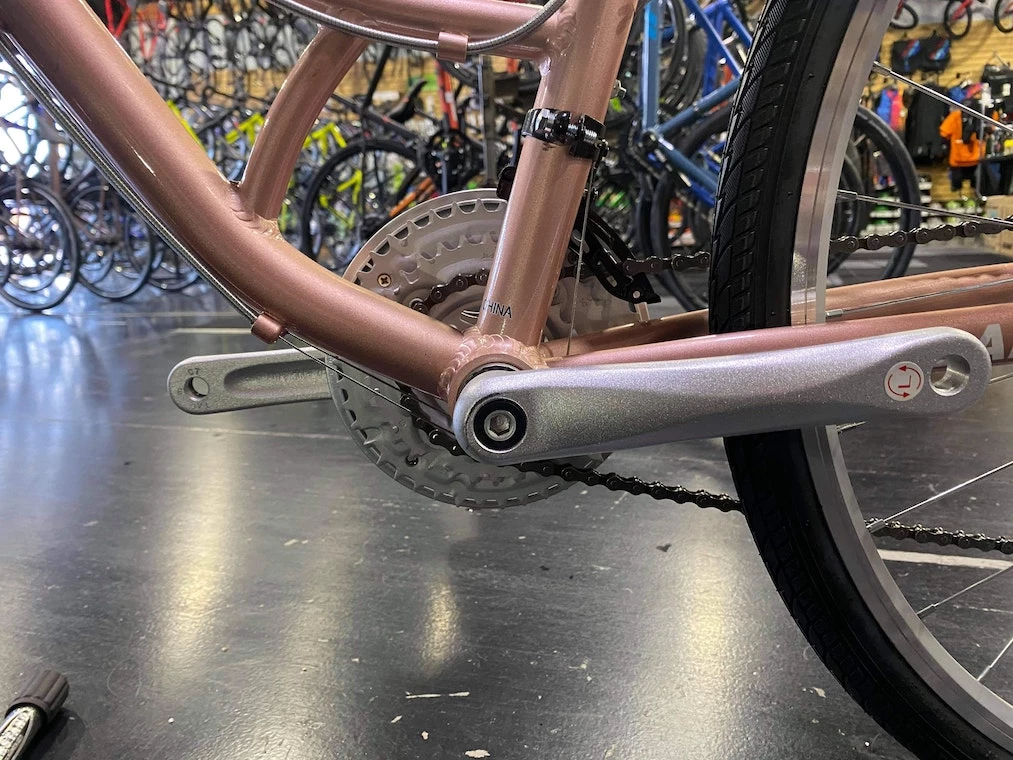 Retrospec Barron Step-Thru Comfort Hybrid Bike 21-Speed - Mauve 2021 10 Retrospec Barron Step-Thru Comfort Hybrid Bike 21-Speed - Mauve 2021 - Image 8