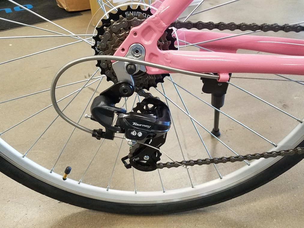 Retrospec Barron Step-Thru Comfort Hybrid Bike 21-Speed - Bubblegum 2022 5 Retrospec Barron Step-Thru Comfort Hybrid Bike 21-Speed - Bubblegum 2022 - Image 3