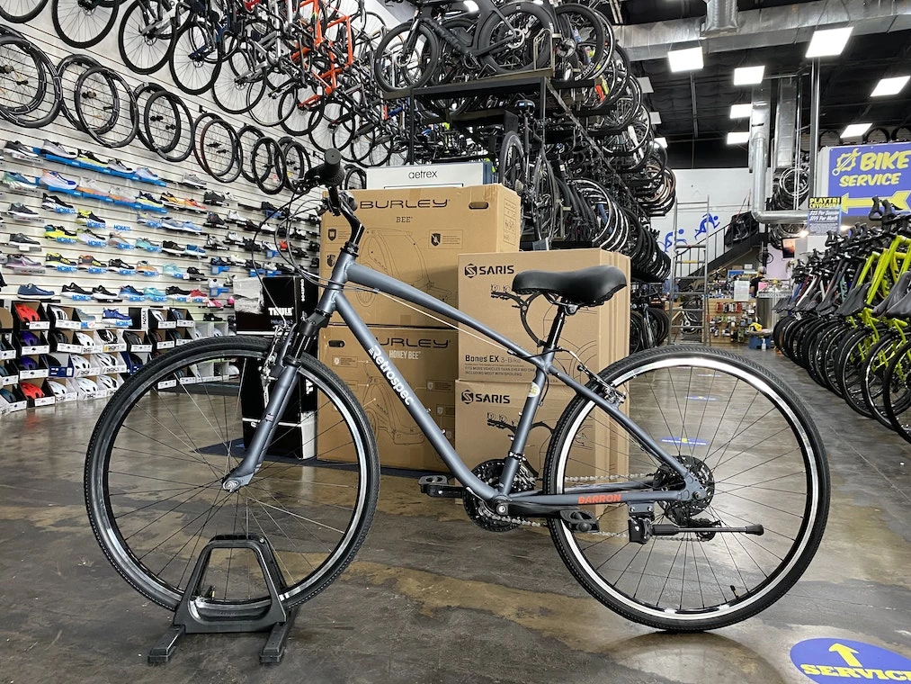 Retrospec Barron Comfort Hybrid Bike 21-Speed - Graphite 2022 6 Retrospec Barron Comfort Hybrid Bike 21-Speed - Graphite 2022 - Image 4