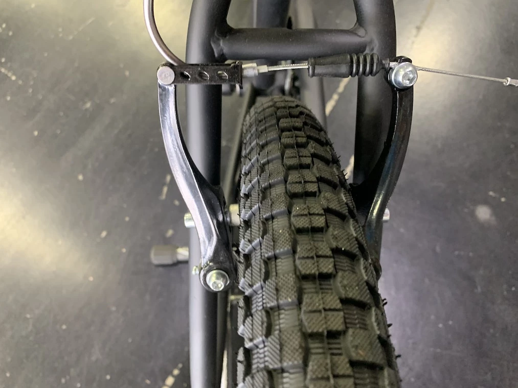 Retrospec Sully Klunker-Style Single-Speed Bike - Matte Black 2022 12 Retrospec Sully Klunker-Style Single-Speed Bike - Matte Black 2022 - Image 10