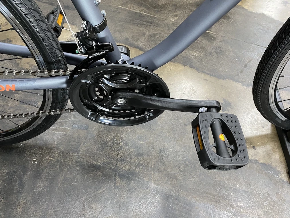 Retrospec Barron Comfort Hybrid Bike 21-Speed - Graphite 2022 10 Retrospec Barron Comfort Hybrid Bike 21-Speed - Graphite 2022 - Image 8