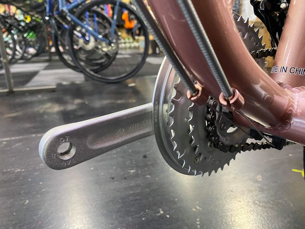 Retrospec Barron Step-Thru Comfort Hybrid Bike 21-Speed - Mauve 2021 12 Retrospec Barron Step-Thru Comfort Hybrid Bike 21-Speed - Mauve 2021 - Image 10