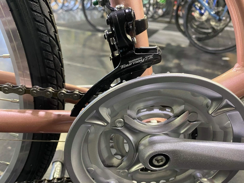 Retrospec Barron Step-Thru Comfort Hybrid Bike 21-Speed - Mauve 2021 11 Retrospec Barron Step-Thru Comfort Hybrid Bike 21-Speed - Mauve 2021 - Image 9