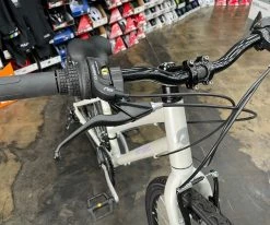 Retrospec Atlas Step-Thru Comfort Hybrid Bike - White 2022 -Retrospec Sales Store wdb4gEPz5B5aKM8ZHoj 69apE